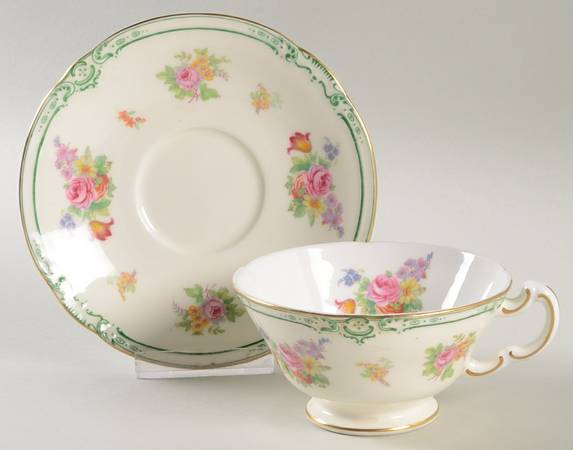 Lady Claire Footed Cup & Saucer Set