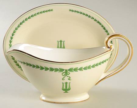 Lyre Green Gravy Boat & Underplate/Relish
