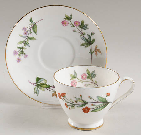 Meadow Smooth Footed Cup & Saucer Set
