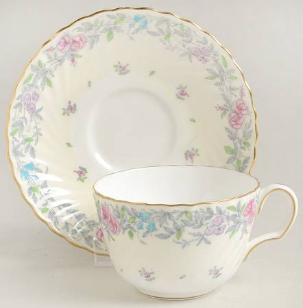 Printemps Flat Cup & Saucer Set