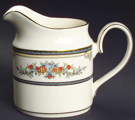 Stanwood (Gold Trim) Creamer