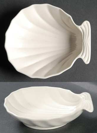 Strawberry Embossed Shell Shaped Dish
