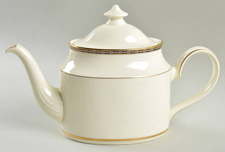 St. James Teapot & Lid