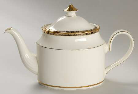 St. James Teapot & Lid