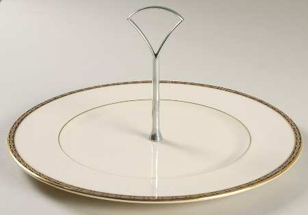 St. James Round Serving Plate with Handle (DP)