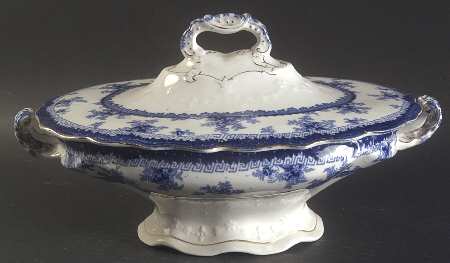 Hamilton Blue Oval Covered Vegetable