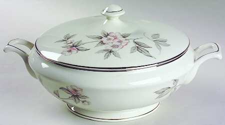 Spring Glory (Platinum) Round Covered Vegetable