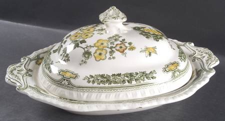 Manchu Green Multicolor Oval Covered Vegetable