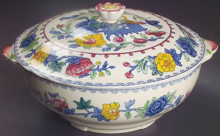 Regency Plantation Colonial Round Covered Vegetable