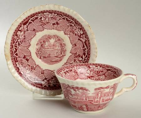 Vista Mulberry Flat Cup & Saucer Set