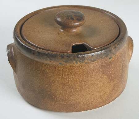 Canyon 2 Qt Round Covered Casserole