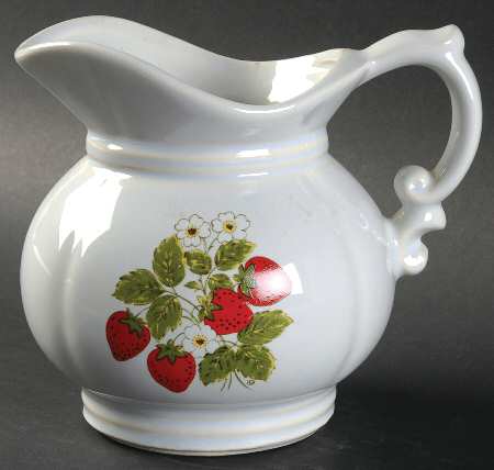 Strawberry Country 24 Oz Pitcher