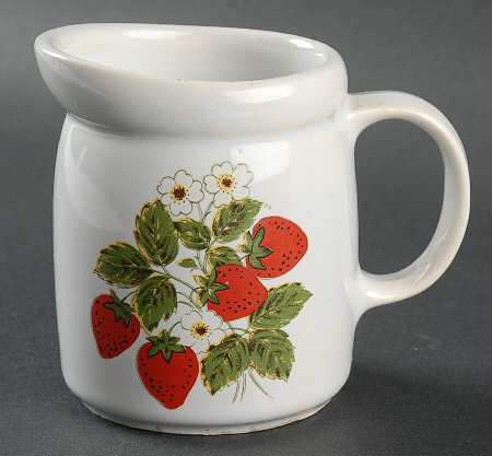 Strawberry Country Creamer