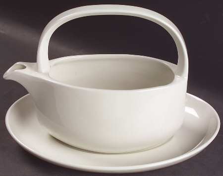 Style Gravy Boat & Underplate