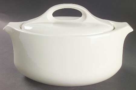 Style Oval Covered Vegetable