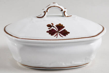 Tea Leaf Oval Soap Box with Lid and Strainer