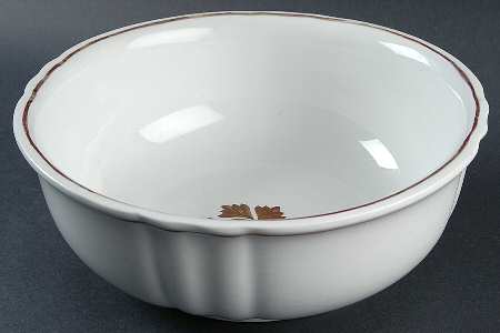 Tea Leaf 9" Round Baker