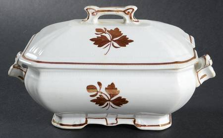 Tea Leaf Gravy Boat & Lid