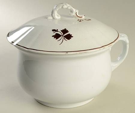 Tea Leaf Chamber Pot & Lid
