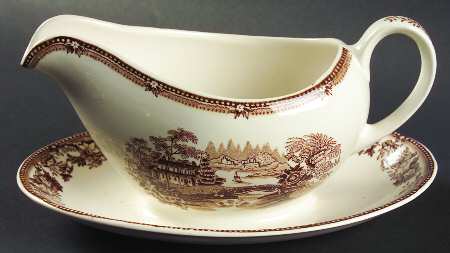 Tonquin Brown Gravy Boat with Attached Underplate