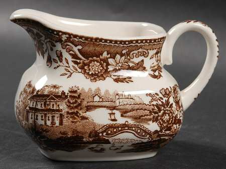Tonquin Brown Mini Creamer
