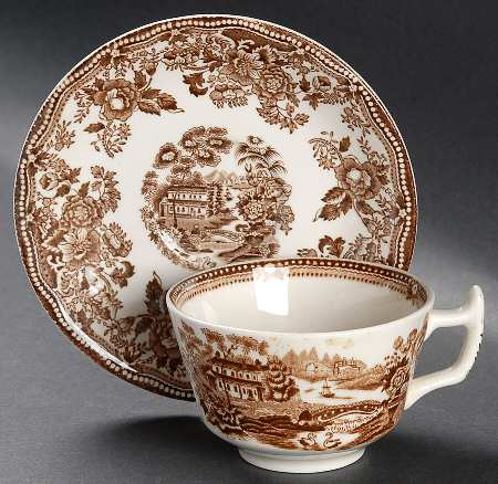 Tonquin Brown Flat Cup & Saucer Set