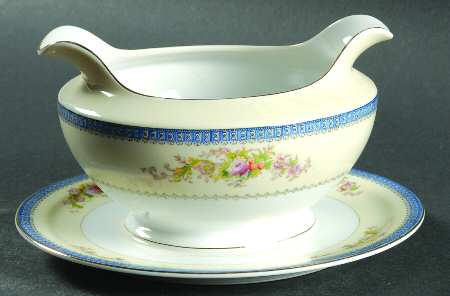 Ashby Gravy Boat with Attached Underplate