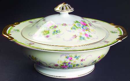 Briarcliffe Round Covered Vegetable