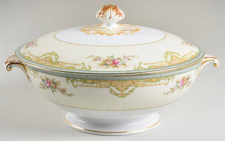 Cameron Round Covered Vegetable by Meito
