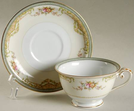 Cameron Footed Cup & Saucer Set