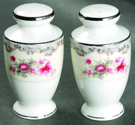 Corsage Salt & Pepper Set