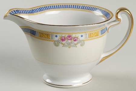 The Hampton Creamer by Meito
