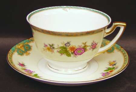 Madrid Footed Cup & Saucer Set