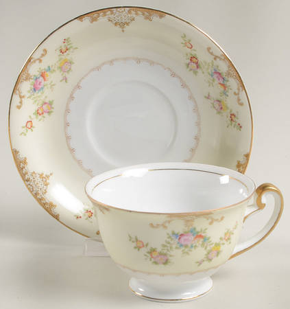 Marie Footed Cup & Saucer Set