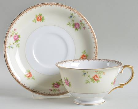 MEI145 Footed Cup & Saucer Set