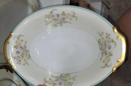 MEI157 11" Oval Vegetable Bowl
