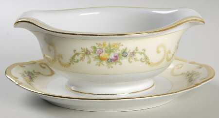 MEI49 Gravy Boat with Attached Underplate