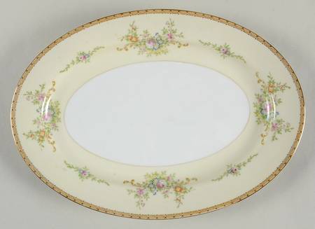 V1667  12" Oval Serving Platter