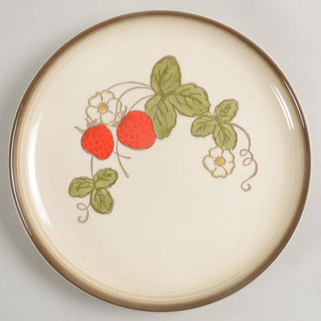 California Strawberry Salad Plate by Metlox - Poppytrail - Vernon