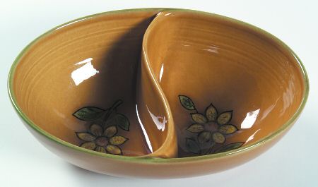 Dahlia Gold 8" Oval Divided Vegetable Bowl