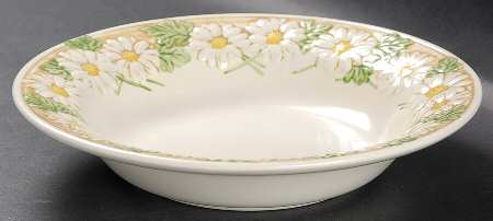 Sculptured Daisy Rim Soup Bowl by Metlox - Poppytrail - Vernon