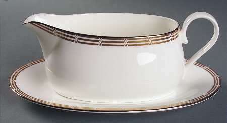 Accent Gold Gravy Boat & Underplate