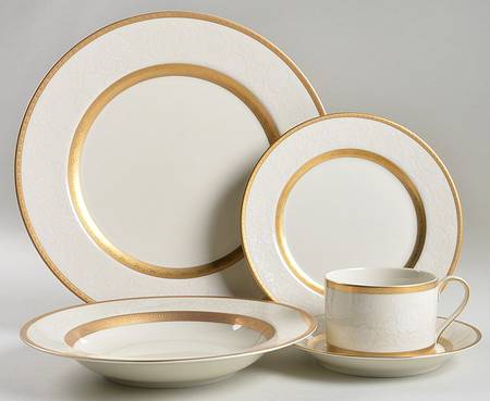 Antique Lace 5 Piece Place Setting