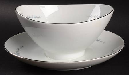 Annbelle Gravy Boat with Attached Underplate