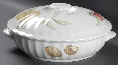 Belle Terre 1.5 Qt Round Covered Casserole
