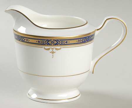 Britanny Blue Creamer