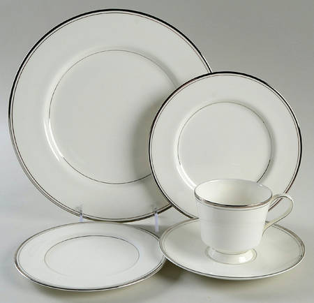 Briarcliffe 40 Piece Estate Set
