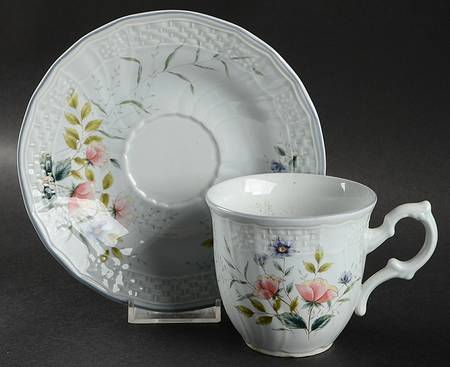 Brooke Flat Cup & Saucer Set