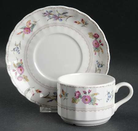 Brywood Flat Cup & Saucer Set