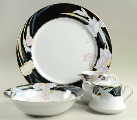 Charisma Black 5 Piece Hostess Set
